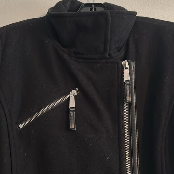 Perfect condition BCBG black jacket - Picture 8 of 10